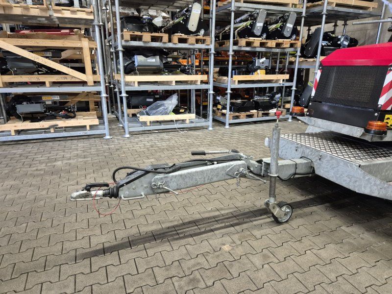 TP 215 MOBILE T Holzhacker /Holzhäcksler mit Dieselmotor und 270° D