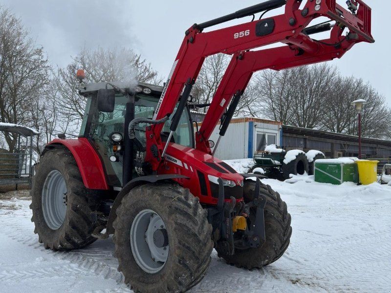 Massey Ferguson 5611 Dyna-4