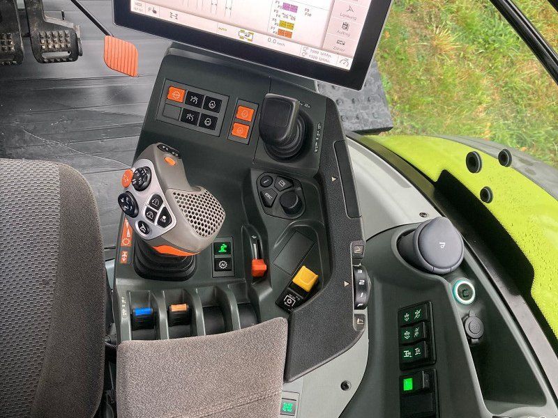 Claas Arion 660 CMATIC