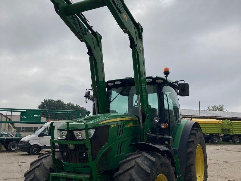 John Deere 6150R