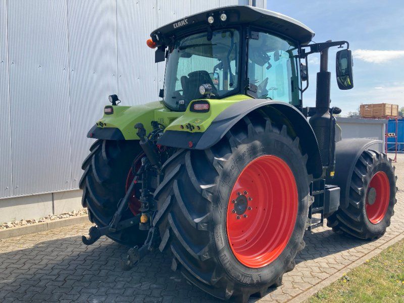 Claas Arion 660 CMATIC