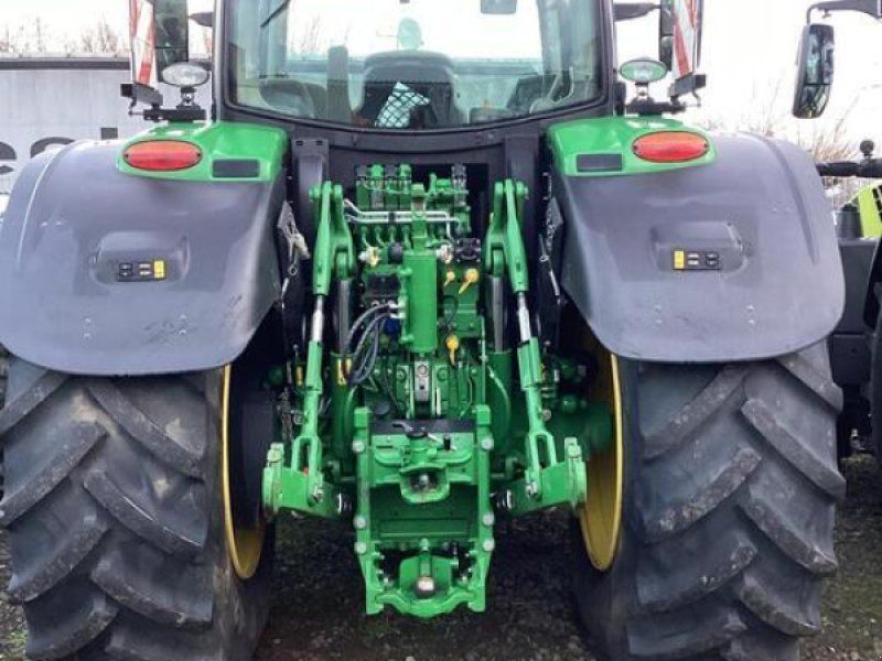 John Deere 6175R