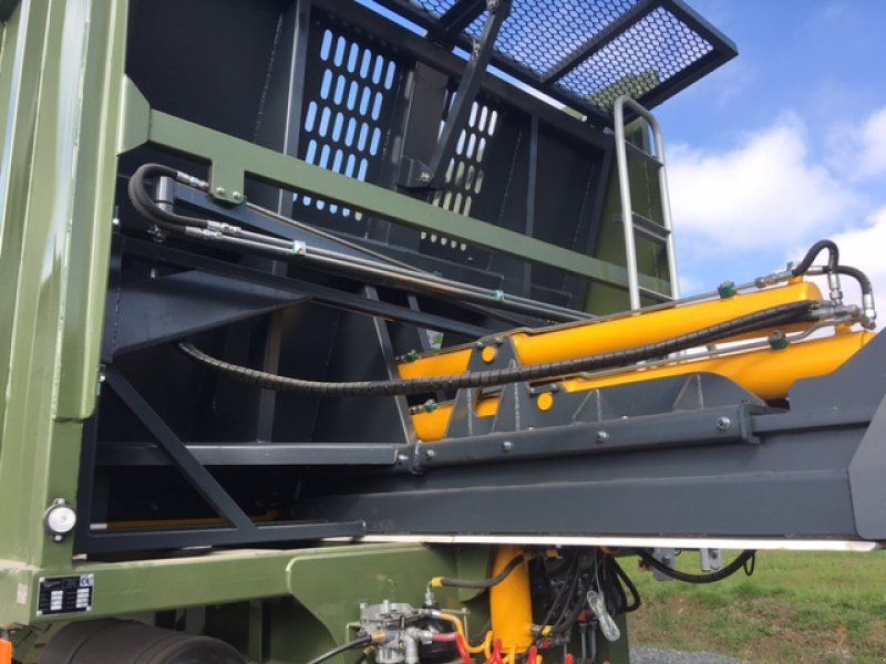 Kobzarenko TZP-39 45m³ Druckluft Zwangslenkung Deichselfederung