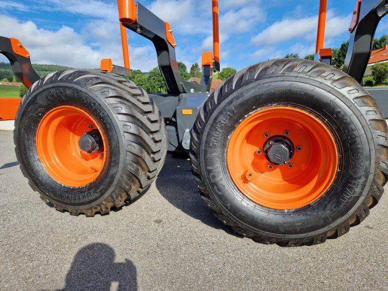 MTM 13T 13to 8,10m Kran Forwarder Rungen Druckluft Dpelrohrrahmen