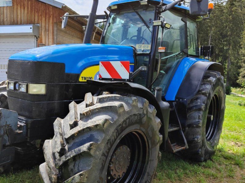 New Holland TM190