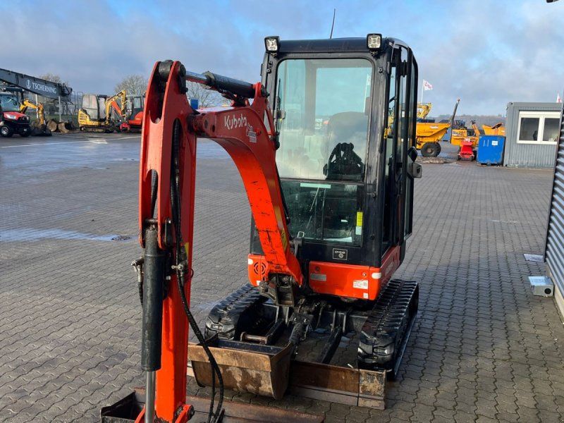 Kubota KX019-4 Tilt fæste med hydraulisk s30 hurtigskifte