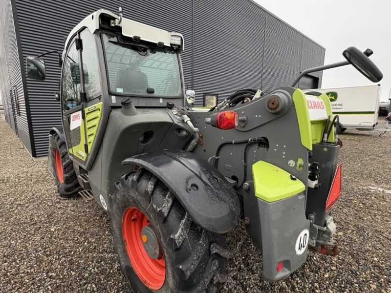 Claas SCORPION 7050