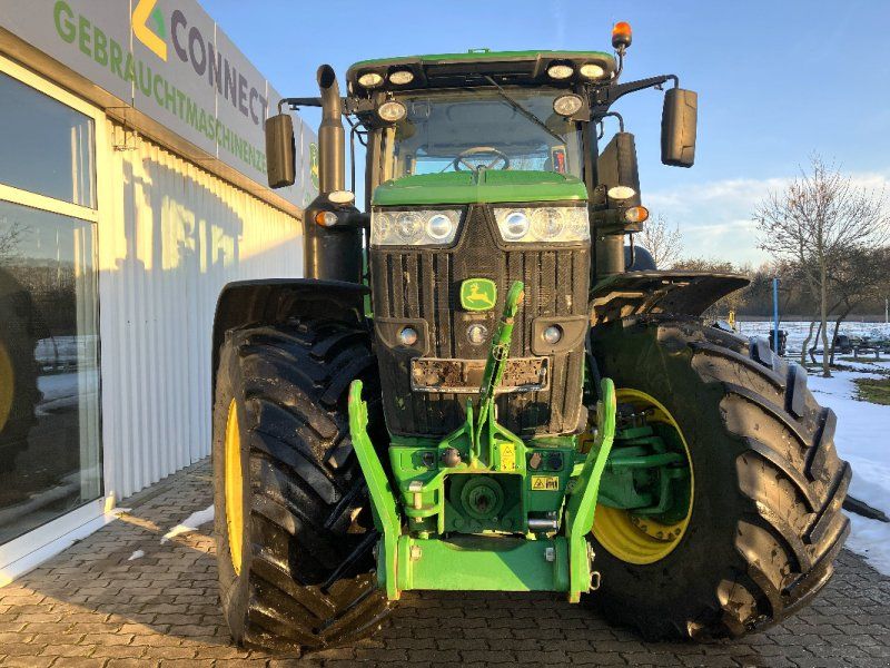 John Deere 7270R