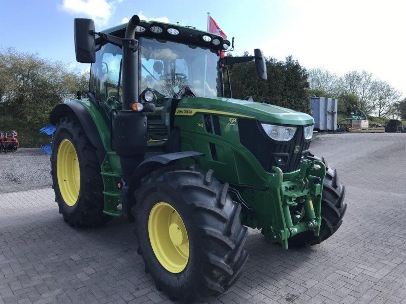 John Deere 6R 140