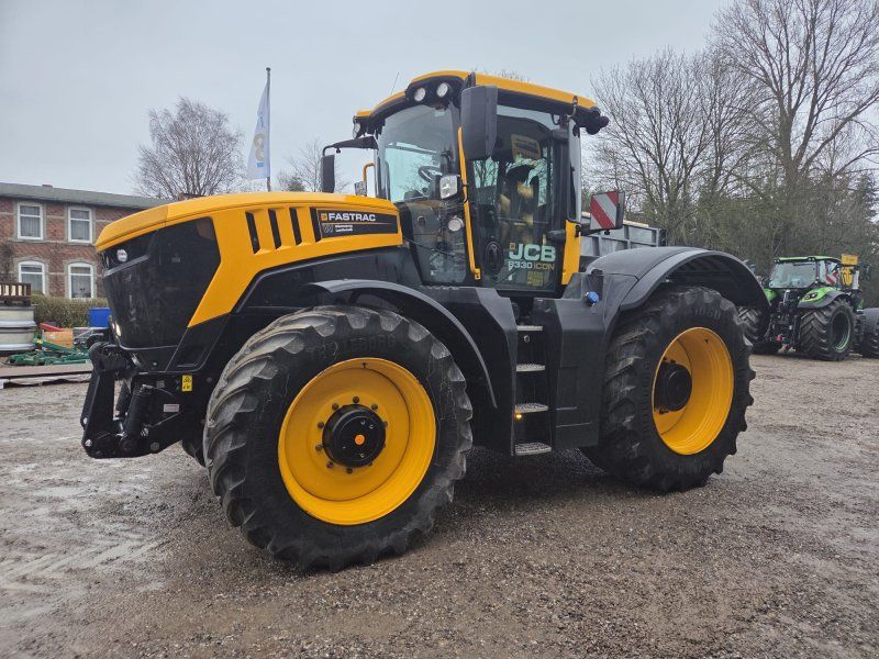 JCB FasTrac 8330