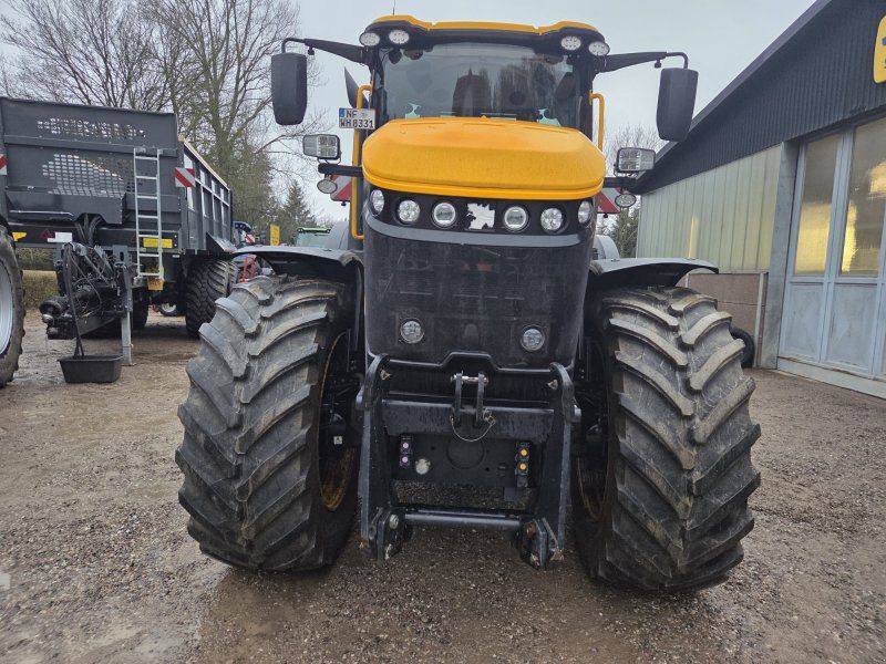 JCB FasTrac 8330