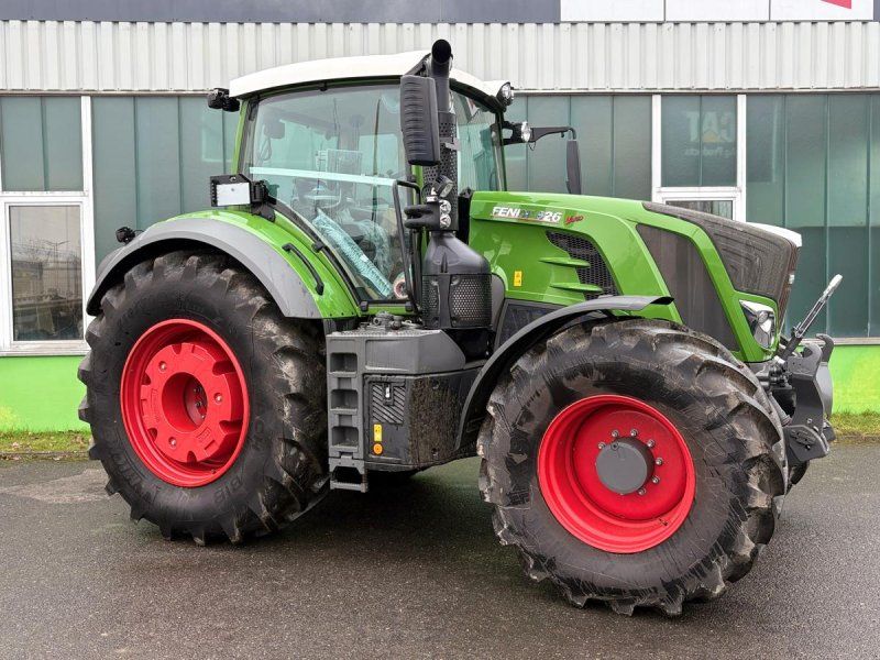 Fendt 826 Vario Profi+