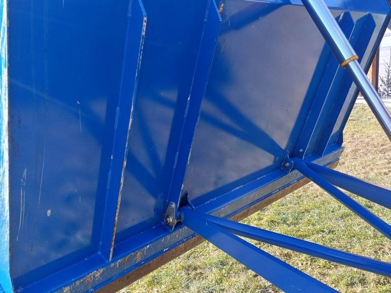 Göweil GHU 12/2350 DW Kippschaufel Neuwertig