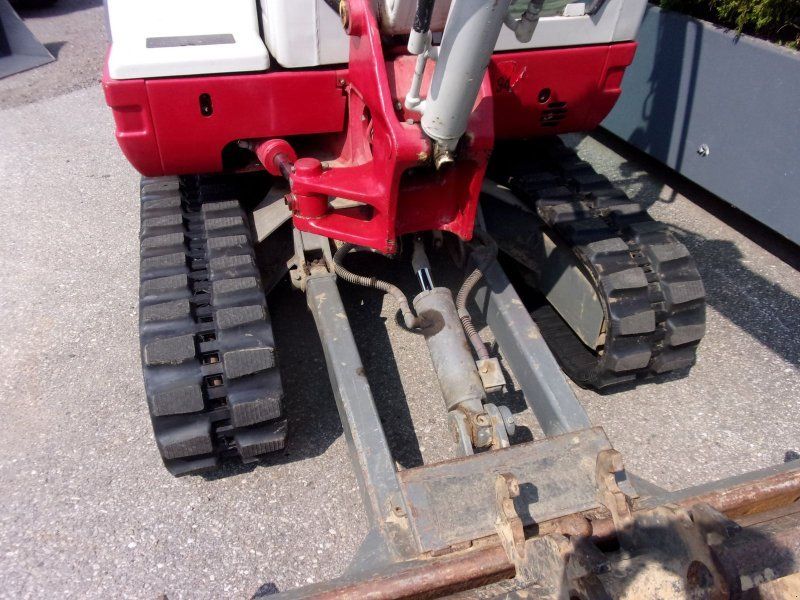 Takeuchi TB228