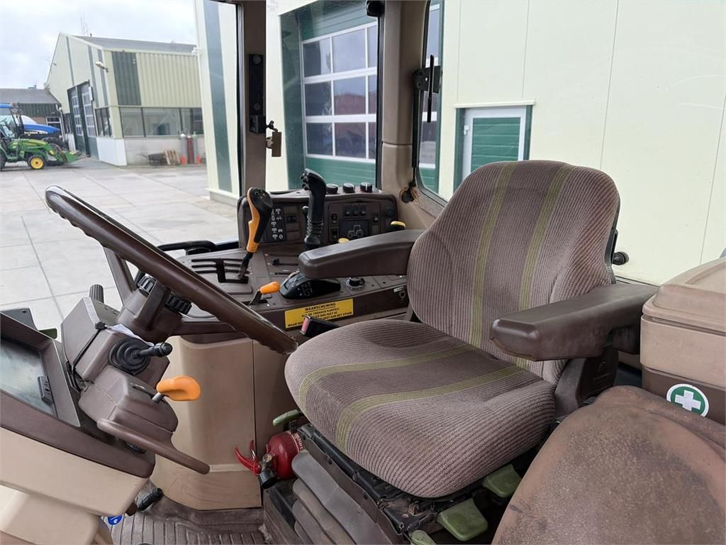 John Deere 6110 PowerQuad