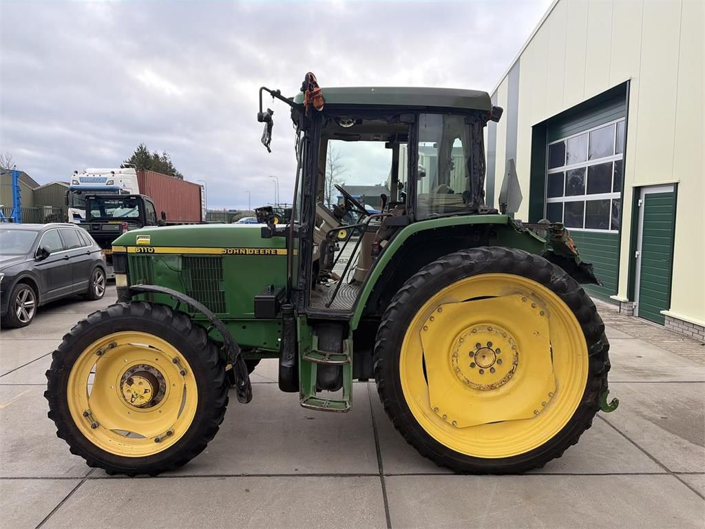 John Deere 6110 PowerQuad