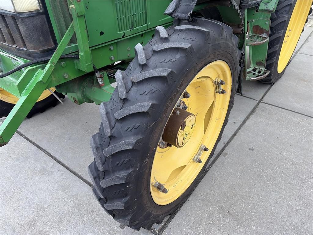 John Deere 6110 PowerQuad