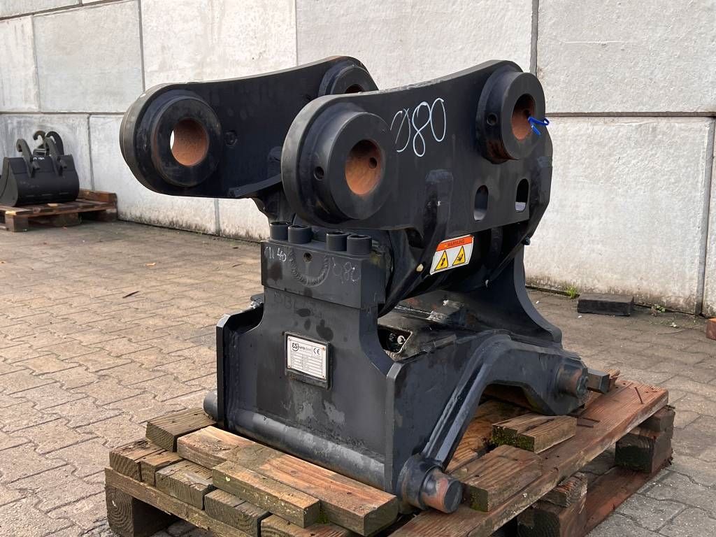 Eurosteel Tiltcoupler Powertilt PT10 - CAT 320 - 323