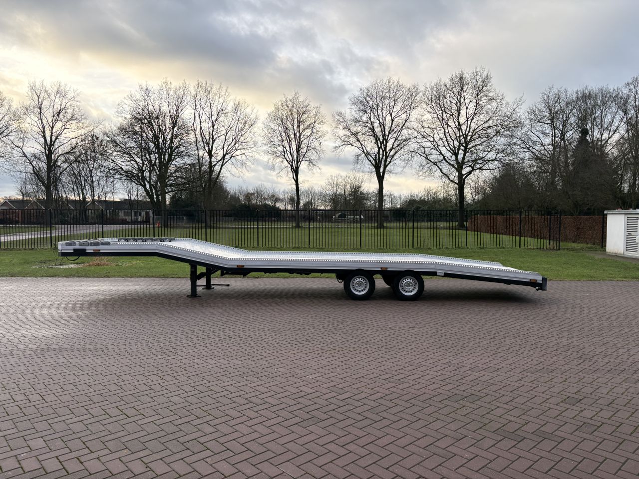 Be oplegger ambulance auto transporter 5.5 TON VELDHUIZEN