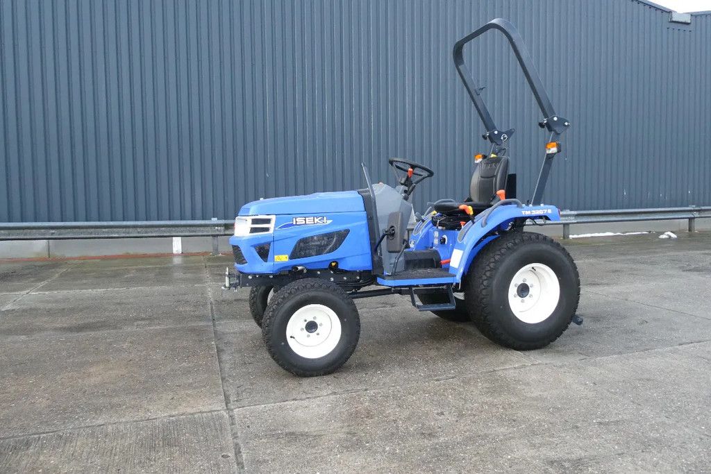 Iseki TM3267E .