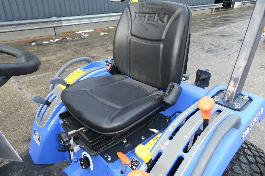 Iseki TM3267E .