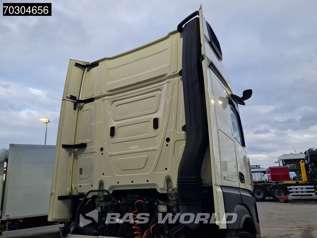 Mercedes Actros 1845 4X2 GigaSpace 2xTanks Retarder MirrorCam Navi Euro 6