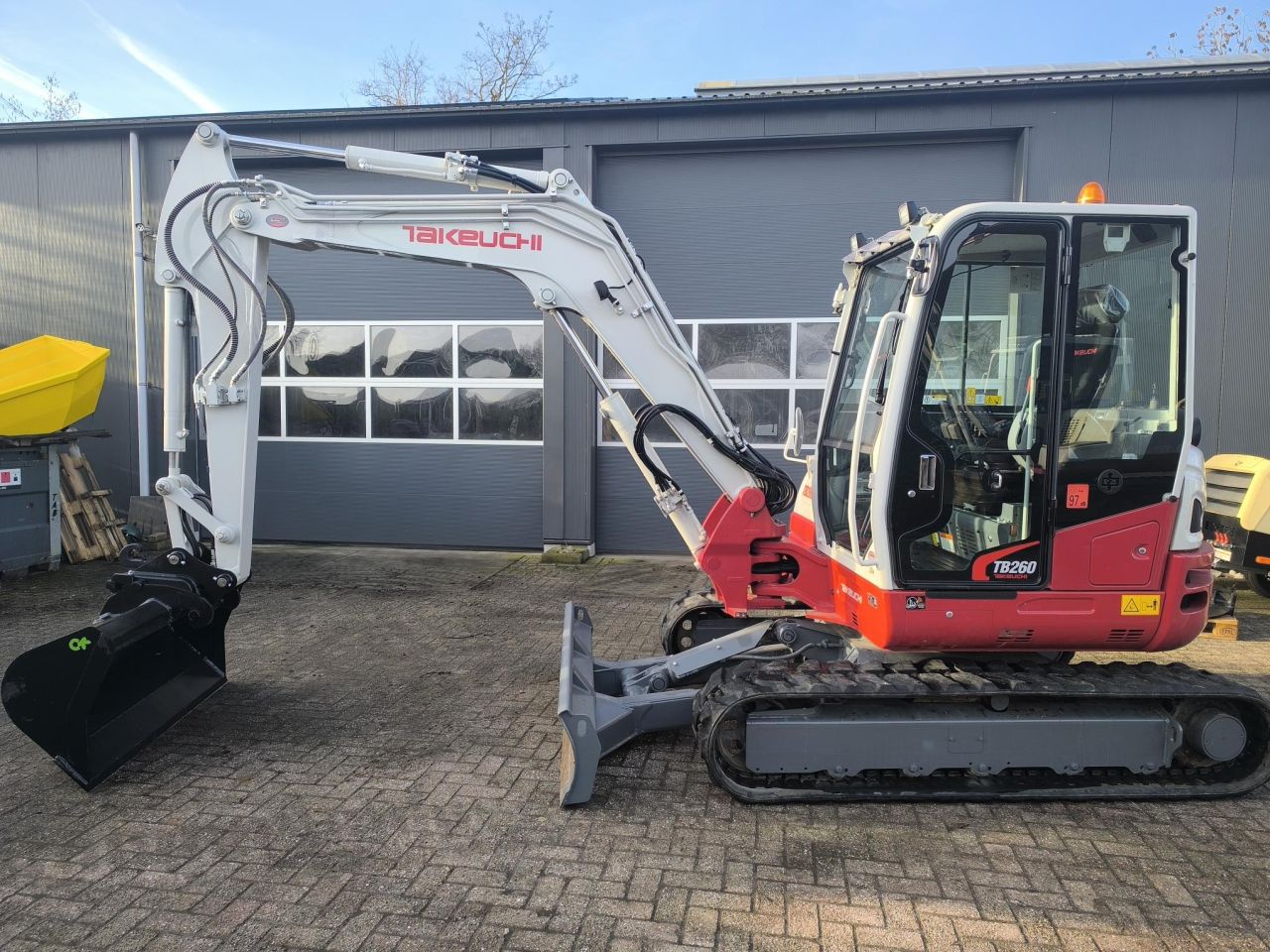 TAKEUCHI TB260