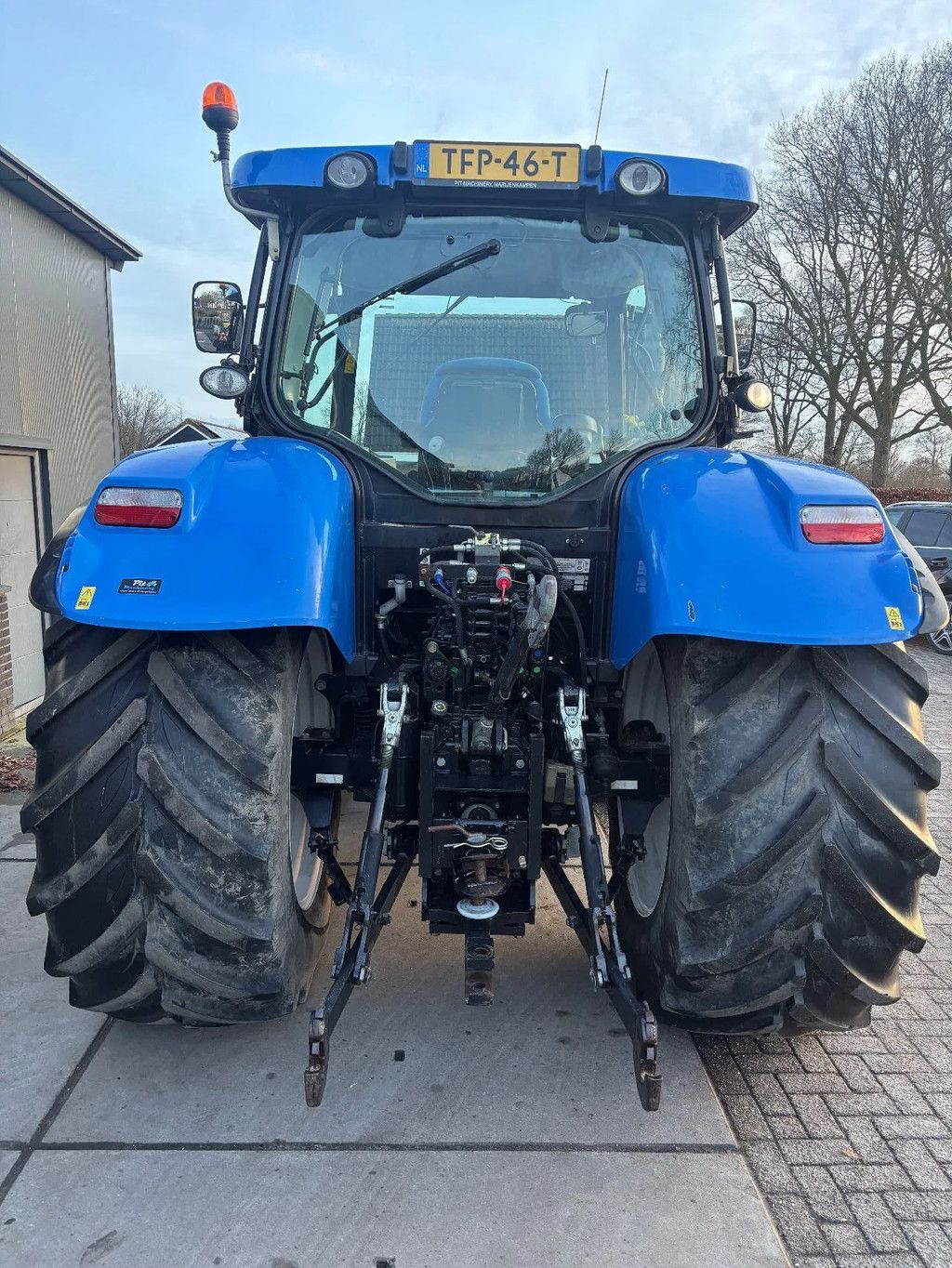 New Holland T6020 ELITE