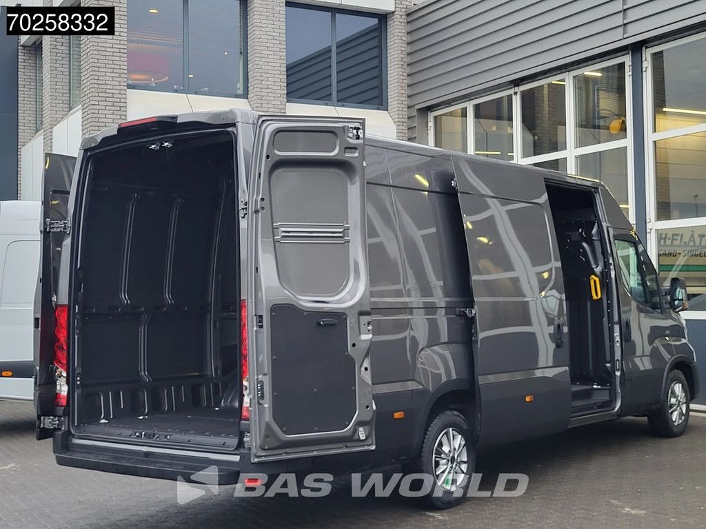 Iveco Daily 35S21 BPM VRIJ! 3.0L Automaat 210PK L3H2 2025-Model 3,5t Trekvermogen ACC LED CarPlay Camera Parkeersensoren Velgen 16m3 Euro6 L4H2 16m3 A/C