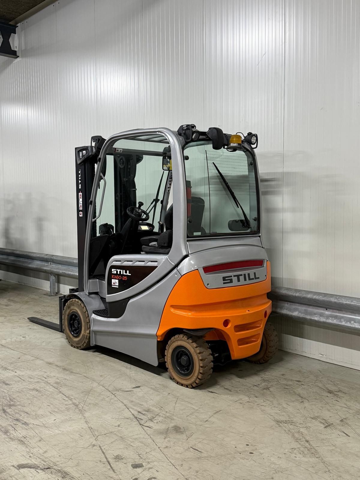 Still RX60-25 2360 uur bouwjaar 2016.