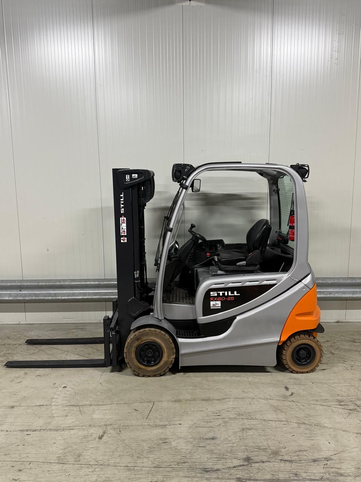 Still RX60-25 2360 uur bouwjaar 2016.