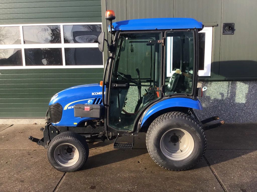 New Holland Mini trekker New Holland Boomer 25 hst
