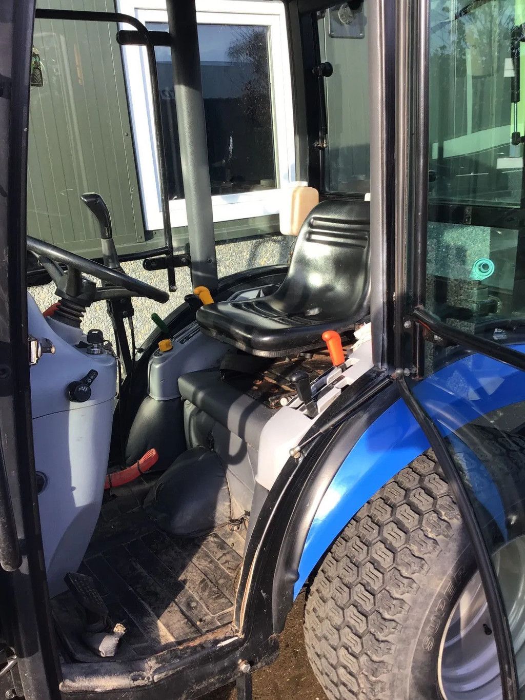 New Holland Mini trekker New Holland Boomer 25 hst