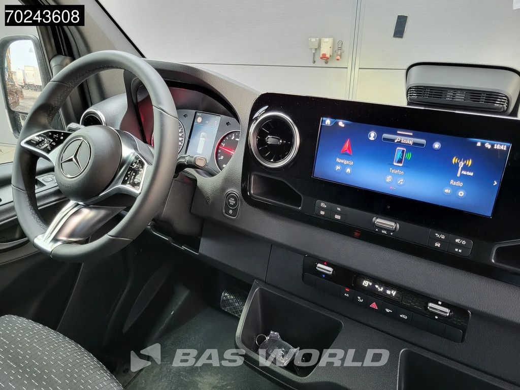 Mercedes Sprinter 319 CDI Automaat New model! L2H2 ACC MBUX LED Navi Camera 190 PK L2H2 10m3 Klima
