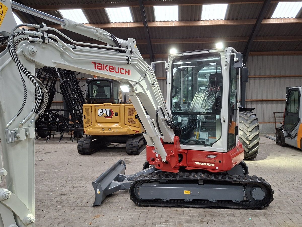 Takeuchi TB335R, BJ2025, minigraver, minikraan, Nieuw!