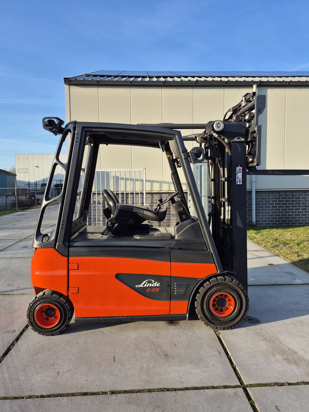 Linde E25L-01 triplex sideshift vorkversteller bj 2016 9036 uur