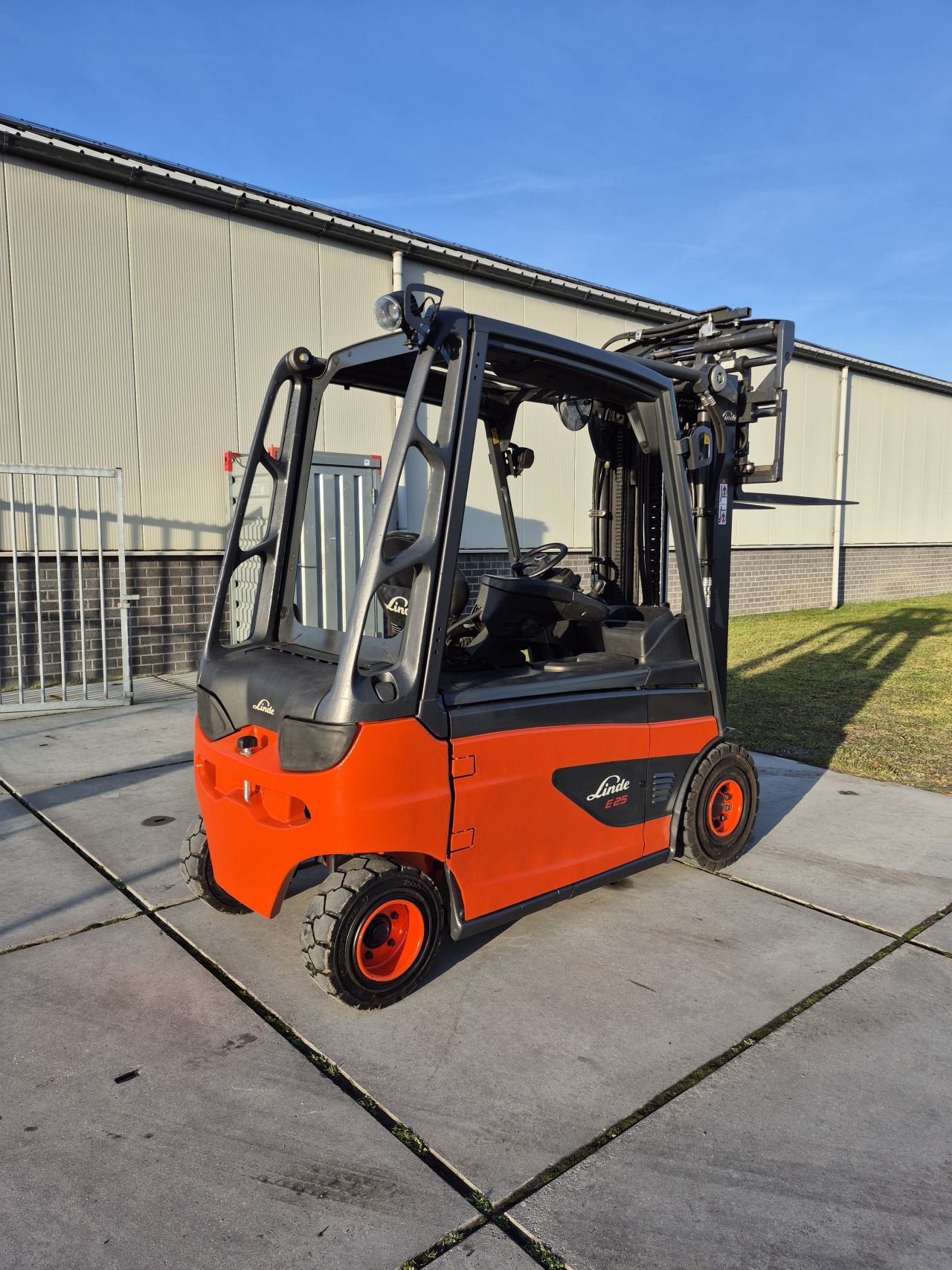 Linde E25L-01 triplex sideshift vorkversteller bj 2016 9036 uur