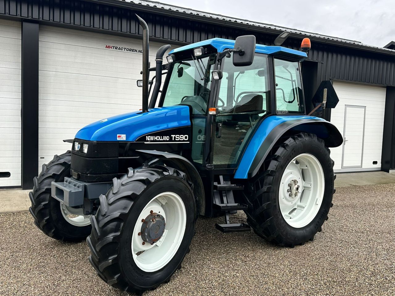 TE KOOP: zeer nette NEW HOLLAND TS90