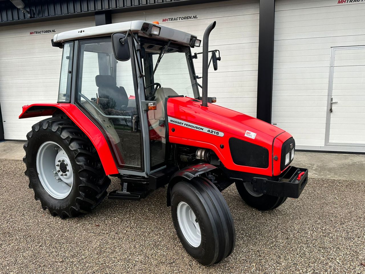 TE KOOP: zeer nette MASSEY FERGUSON 4215