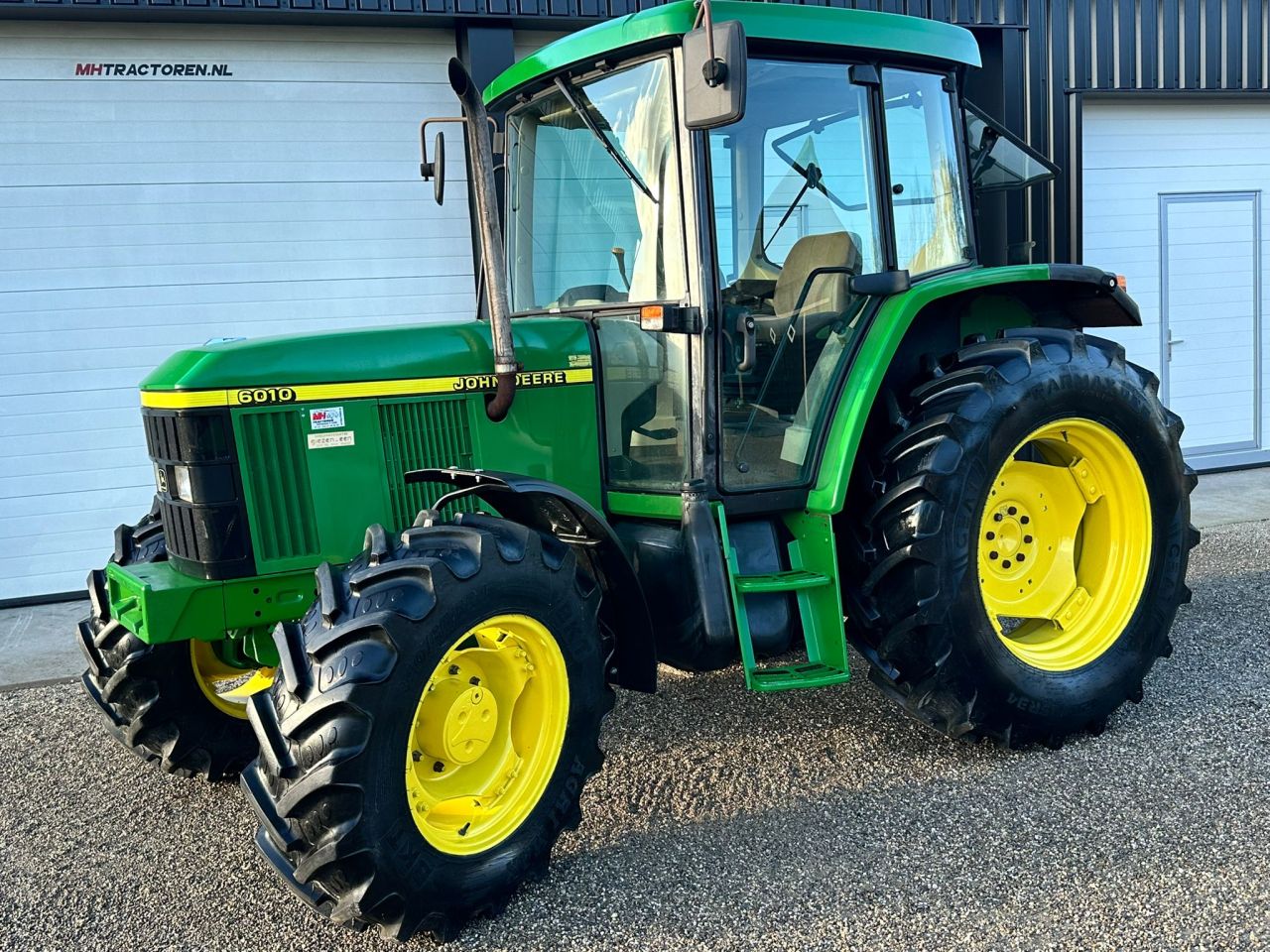TE KOOP: zeer nette JOHN DEERE 6010