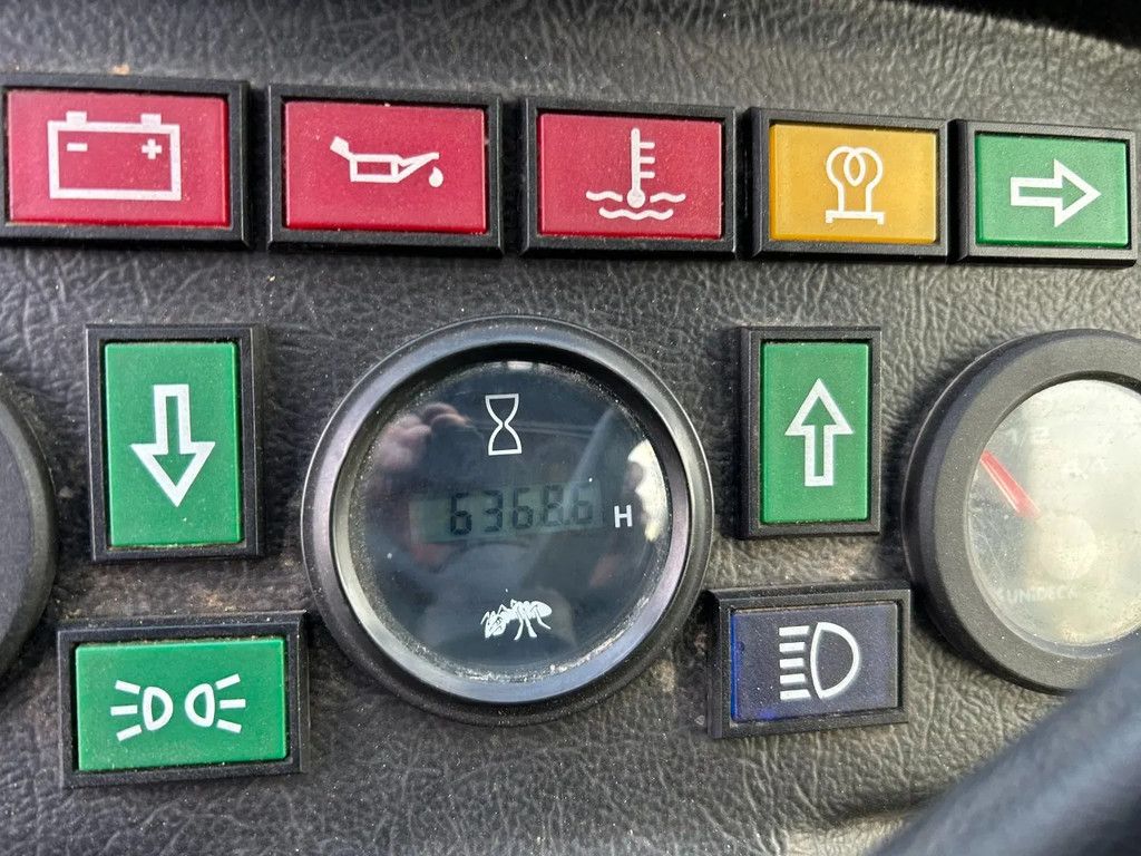 Giant V5003 X-tra HD