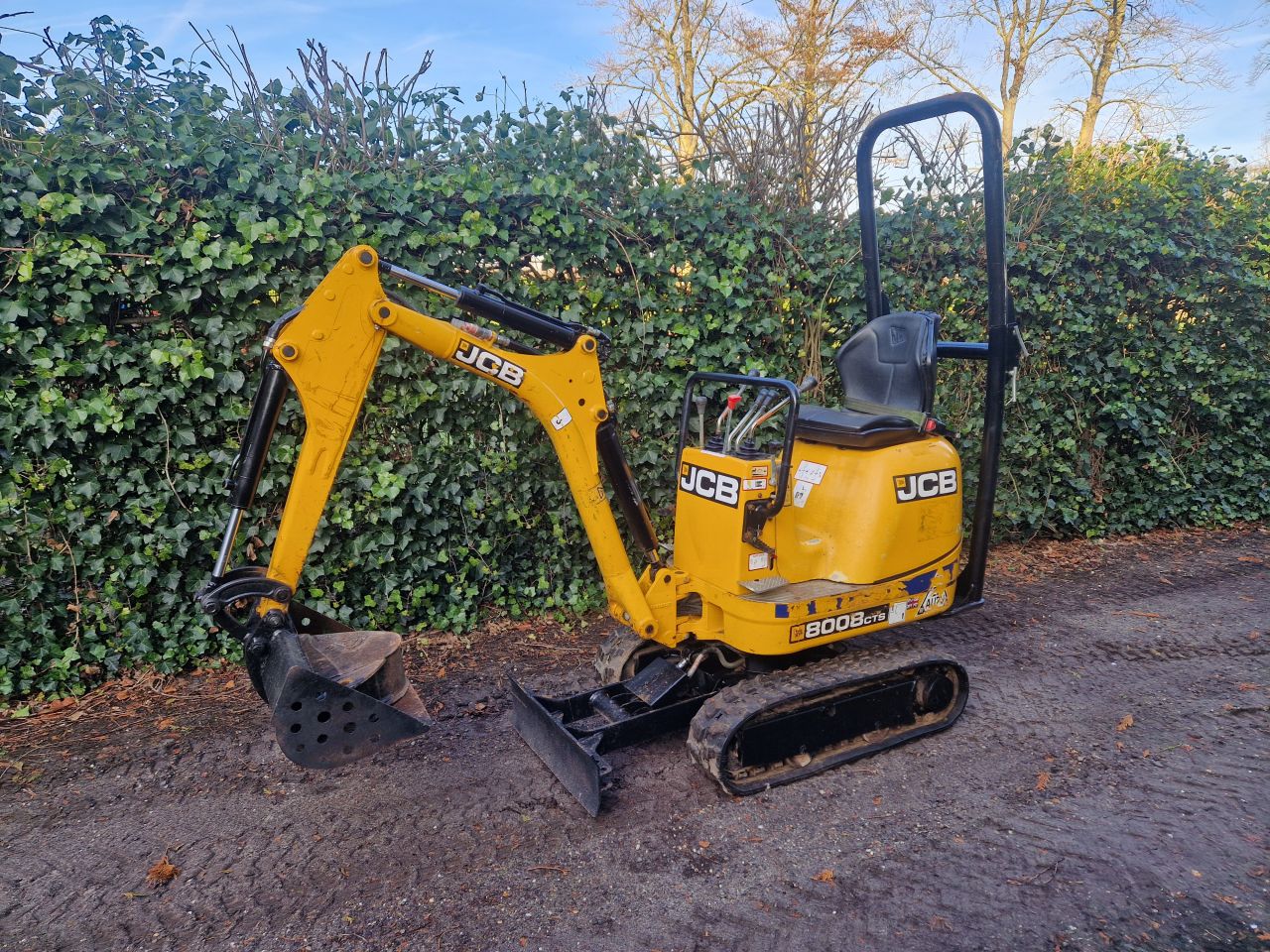 Minigraver J C B 8008 CT