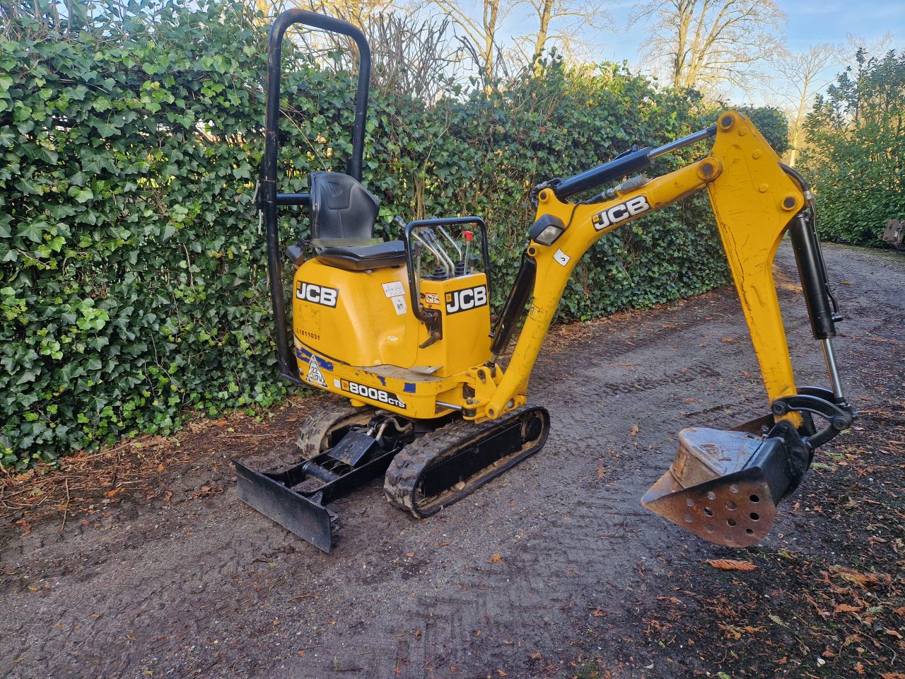 Minigraver J C B 8008 CT