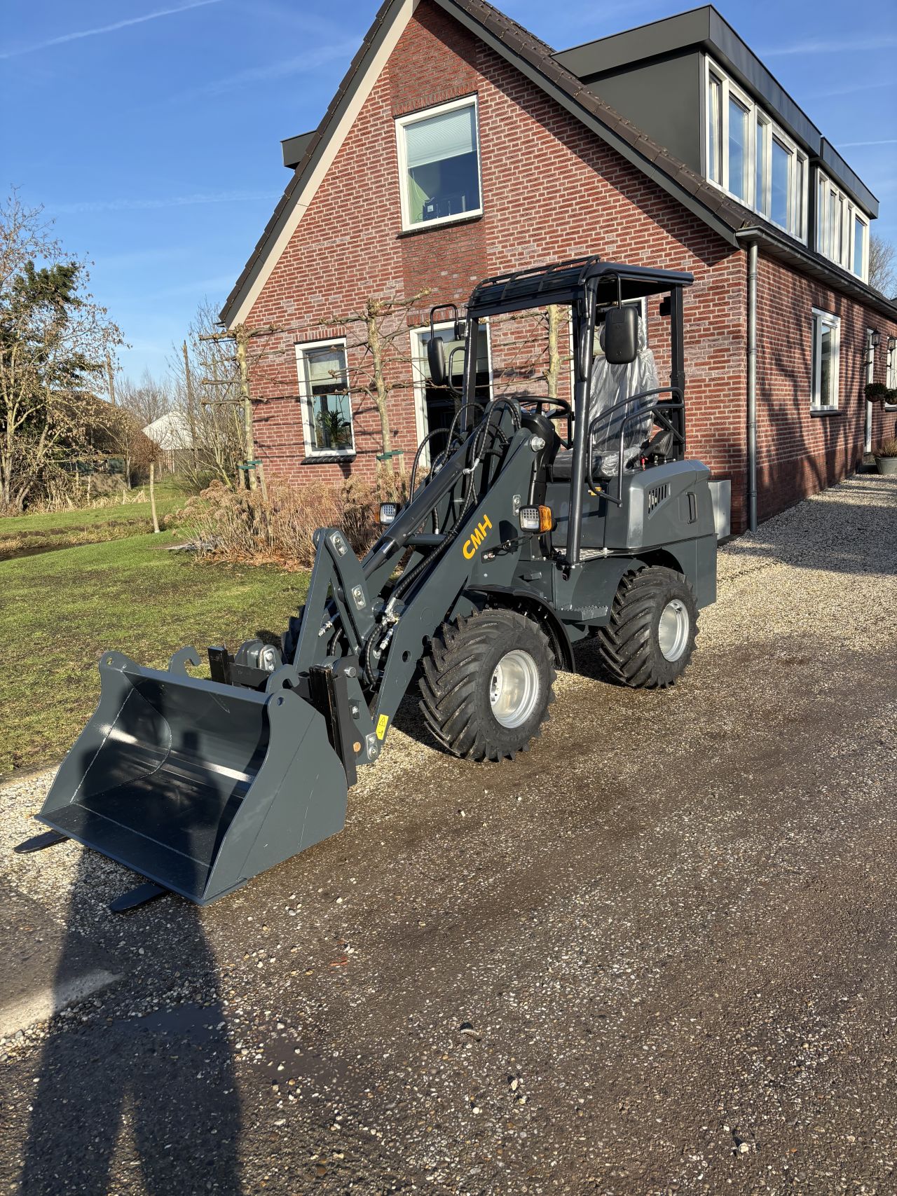 Cmh shovel loader elektrisch