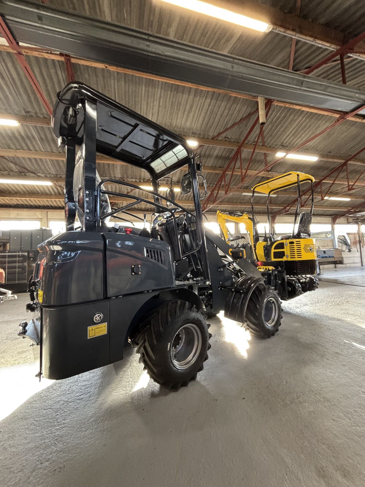 Cmh shovel loader elektrisch