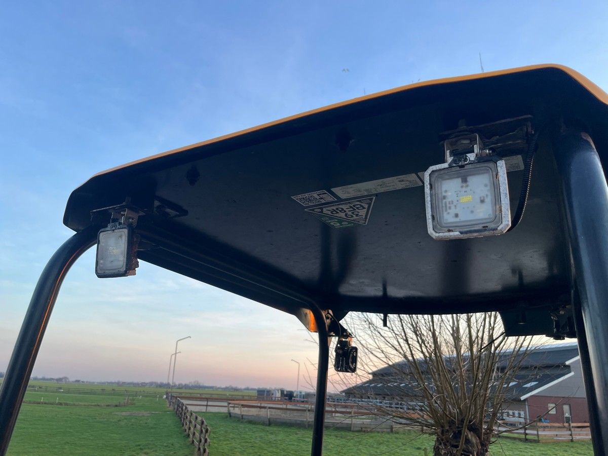 JCB 16C-1 minigraver