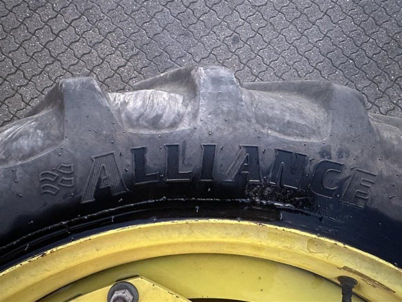 Alliance 380/90R46 & 270/95R36