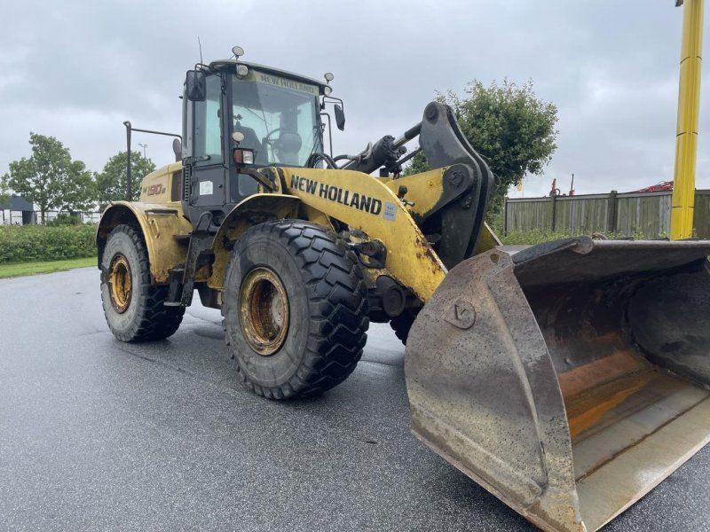New Holland W190B