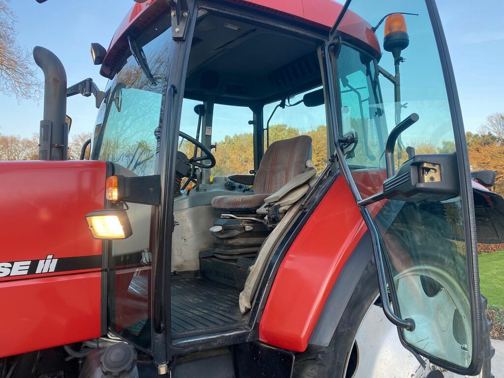 Case-International mx135