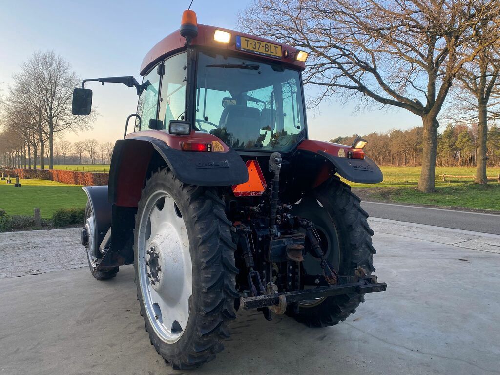 Case-International mx135